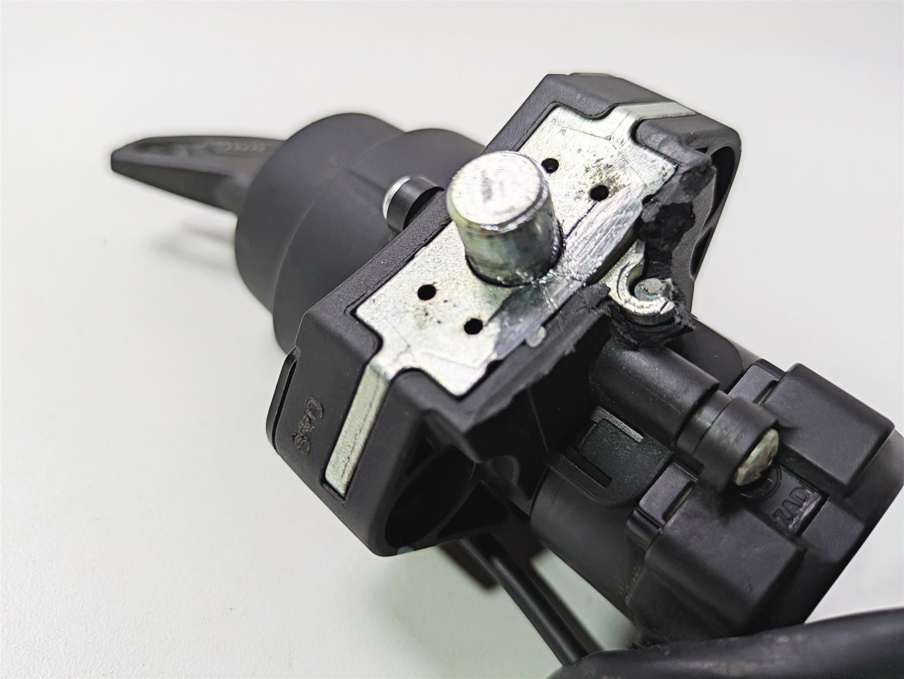 2018 Ducati Scrambler Desert Sled 800 Cdi Module Ignition Switch Read 28641852A {{ shop.shopifyCountryName }} - Mototech271