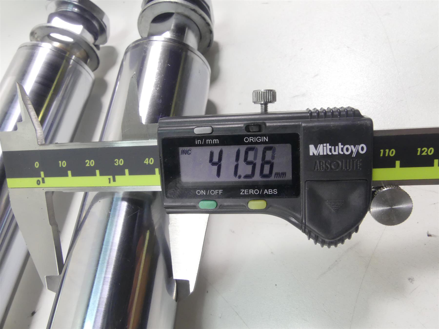 2017 Harley FLS Softail Slim Straight Showa Front Fork Leg Set 45915-08 45916-07 {{ shop.shopifyCountryName }} - Mototech271