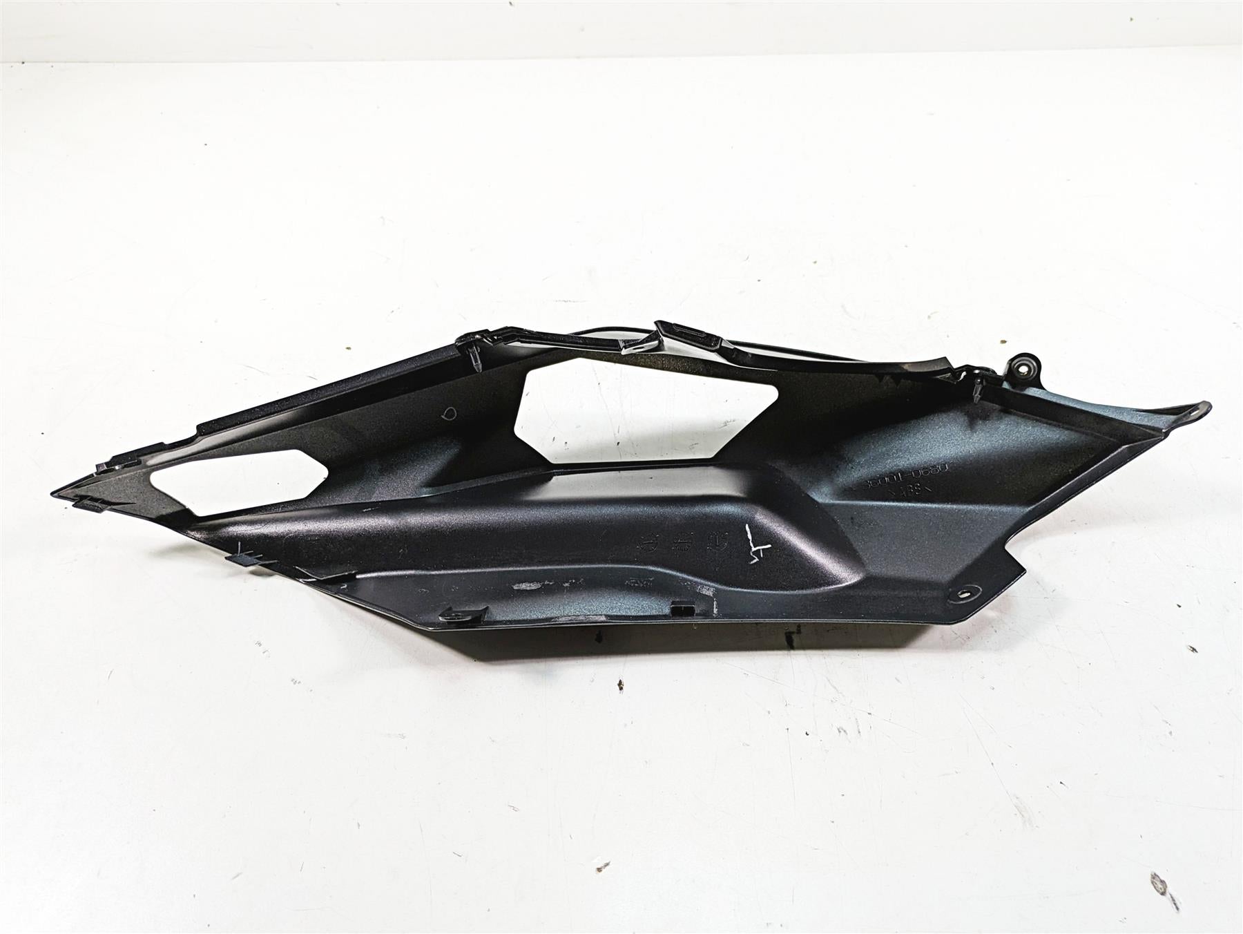 2018 Kawasaki ZX1002 Ninja H2 SX Left Tail Side Cover Fairing 36001-0680 {{ shop.shopifyCountryName }} - Mototech271