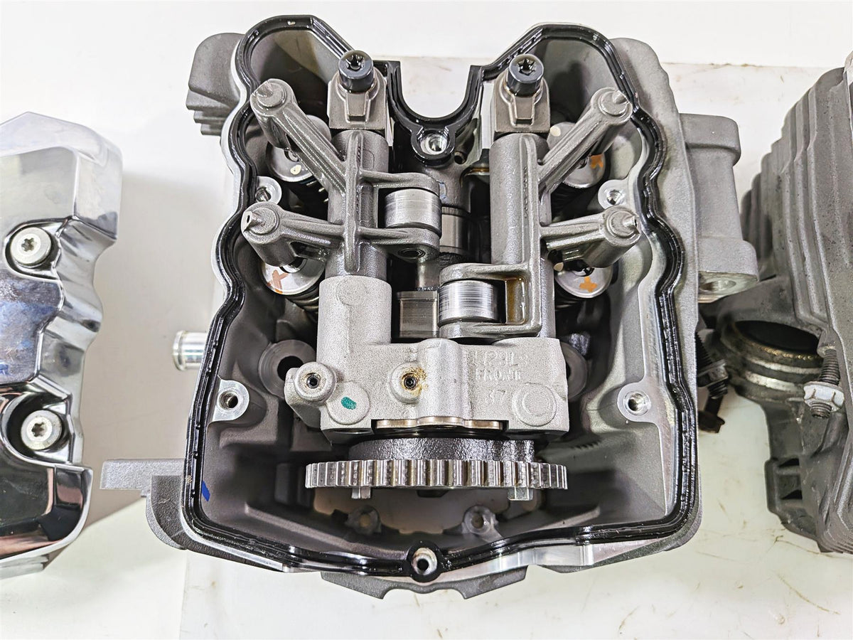 2020 Indian Challenger Limited Cylinderhead Cylinder Head Set 16K 1205855 1205854-Mototech271