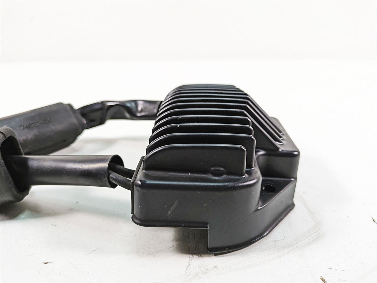 2005 Harley Dyna FXDL Low Rider Rectifier Voltage Regulator 74631-04 {{ shop.shopifyCountryName }} - Mototech271