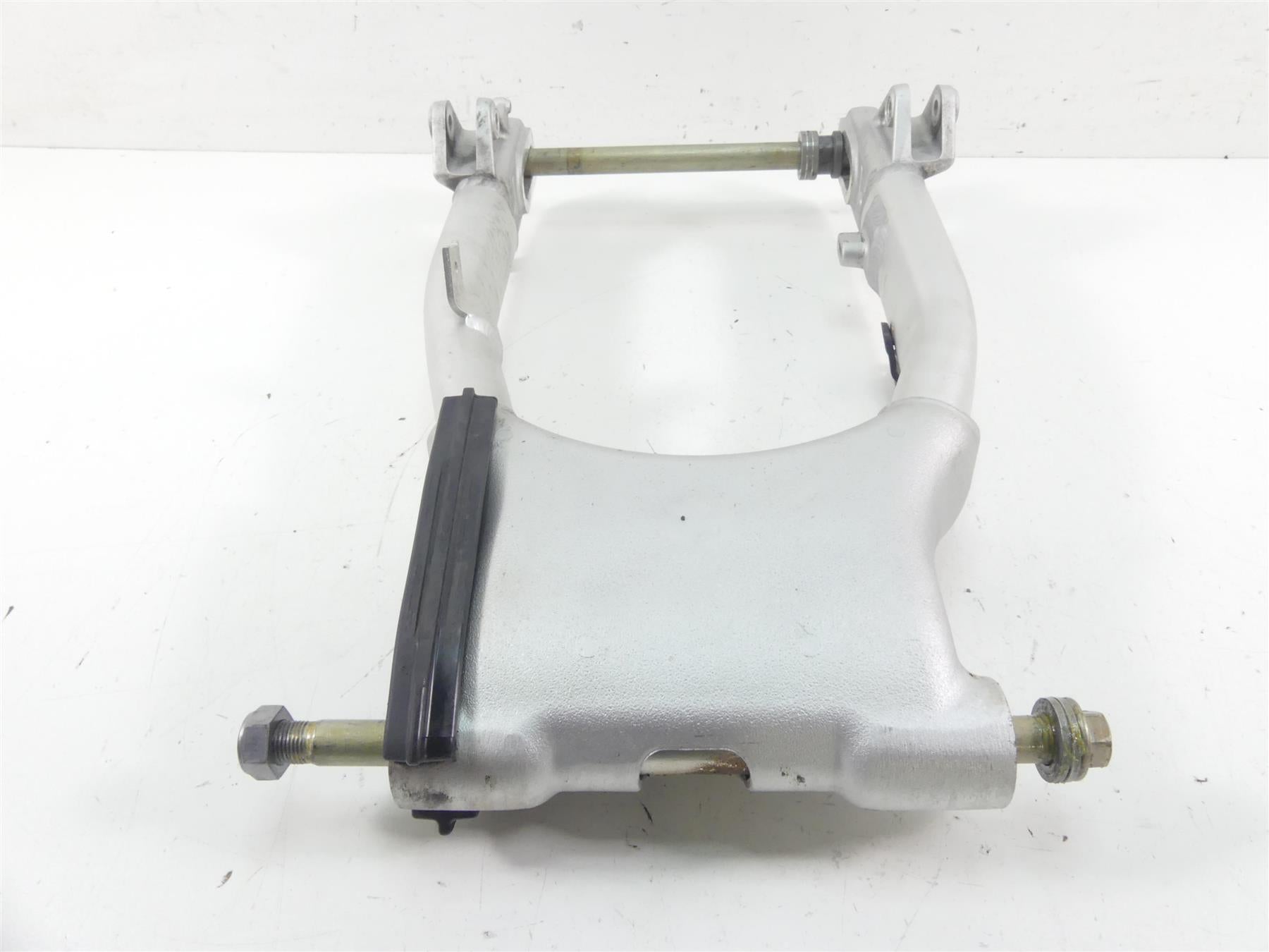 2017 Triumph Thruxton 1200 R Rear Swingarm Swing Arm Axle Set T2051033 {{ shop.shopifyCountryName }} - Mototech271