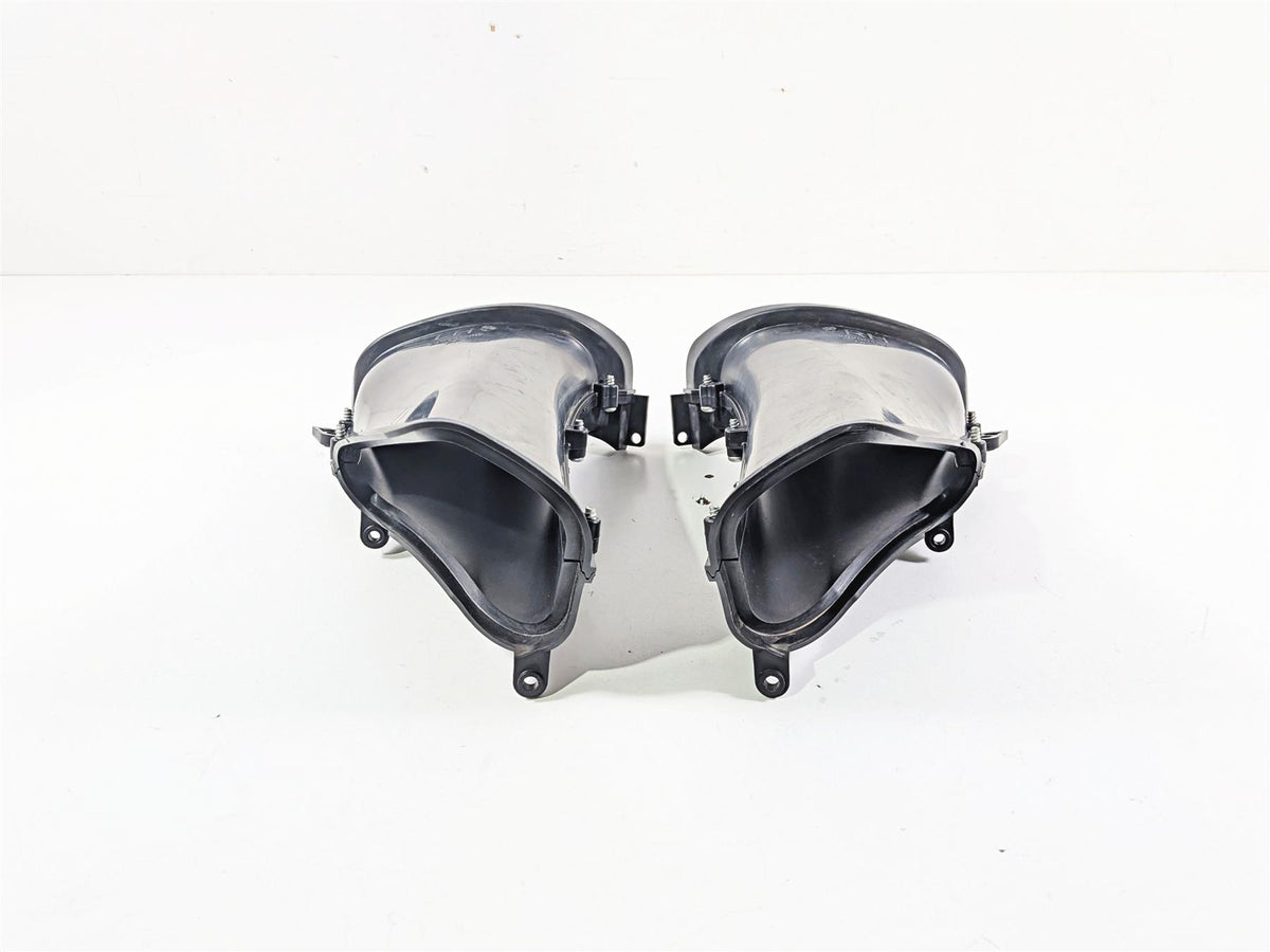 2020 Harley Touring FLTRK Road Glide Front Air Inlet Duct Set 29200136 292001393 {{ shop.shopifyCountryName }} - Mototech271