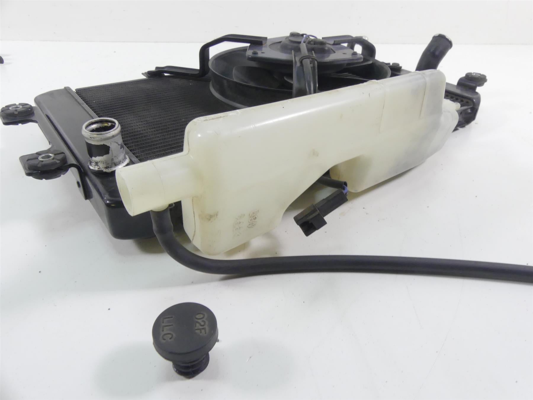 2007 Suzuki M109R VZR1800 Boulevard Radiator Fan Reservoir Hoses 17710-48G00 {{ shop.shopifyCountryName }} - Mototech271