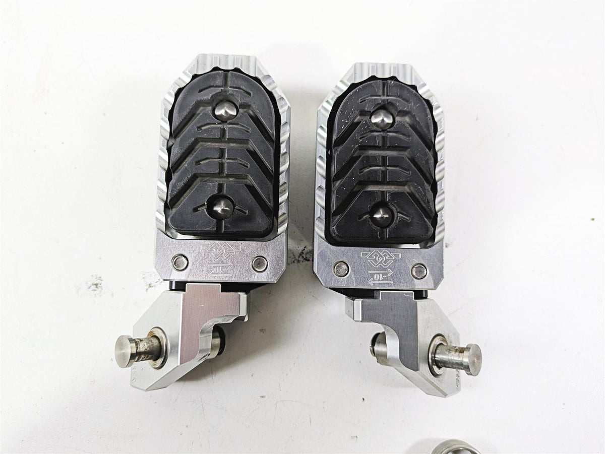2021 BMW R1250GS K51 Adv Front Footpeg Rest Option 719 46719829532 46719829537 {{ shop.shopifyCountryName }} - Mototech271