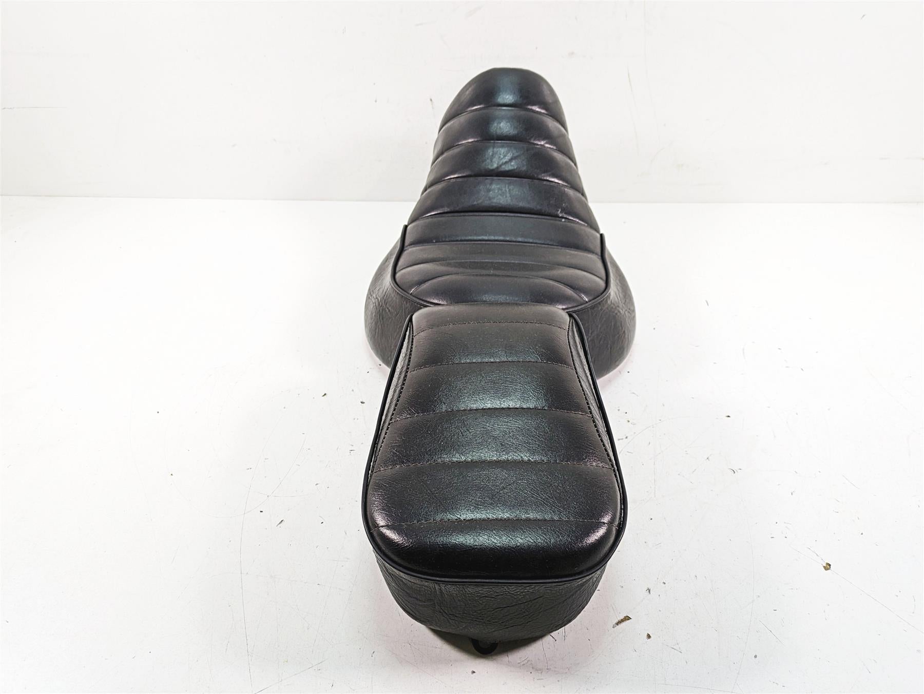2019 Harley XL883N Sportster Iron Seat Saddle 52000189 {{ shop.shopifyCountryName }} - Mototech271