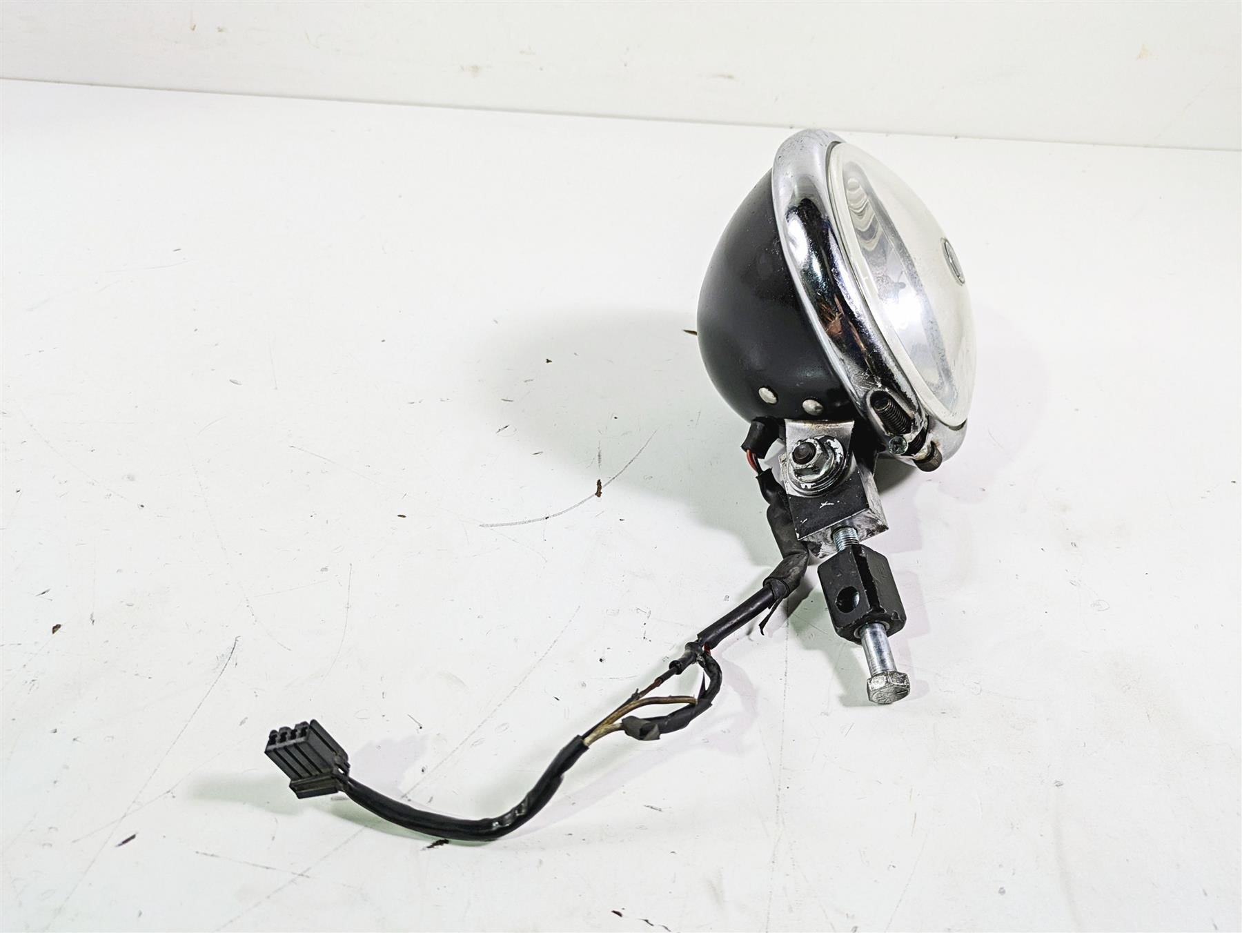 2016 Harley FXDL Dyna Low Rider Headlight Head Light Lamp & Bracket 69774-07A {{ shop.shopifyCountryName }} - Mototech271