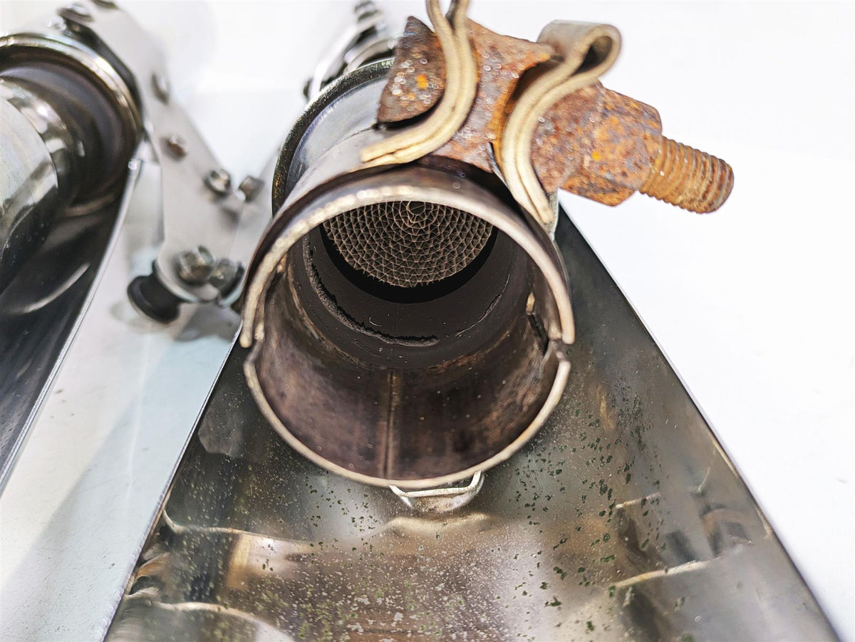 2014 Moto Guzzi California 1400 T Exhaust Pipe Muffler Set & Mounts B064126 {{ shop.shopifyCountryName }} - Mototech271