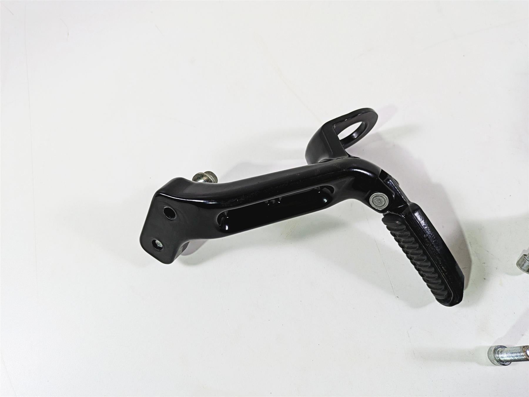 2009 Harley XR1200 Sportster Rear Passenger Foot Peg Rest Set 51049-08 51048-08 {{ shop.shopifyCountryName }} - Mototech271
