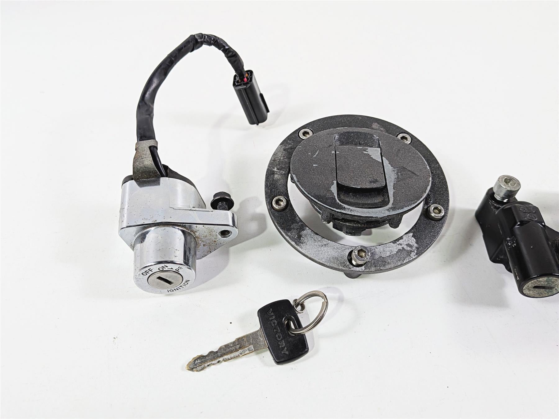 2016 Victory Cross Country Ignition Switch Key Lock Set 4012943 4012944 {{ shop.shopifyCountryName }} - Mototech271