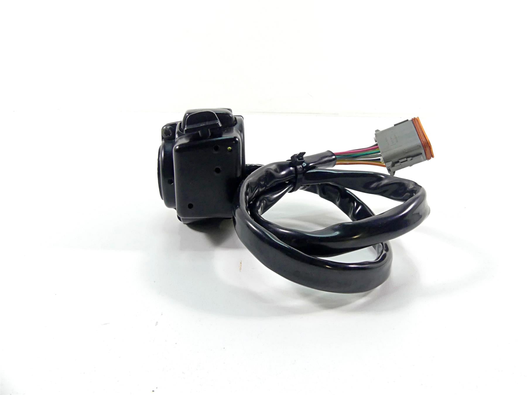 2003 Harley Touring FLHTCI E-Glide 100TH Left Audio Control Switch 71682-06A {{ shop.shopifyCountryName }} - Mototech271