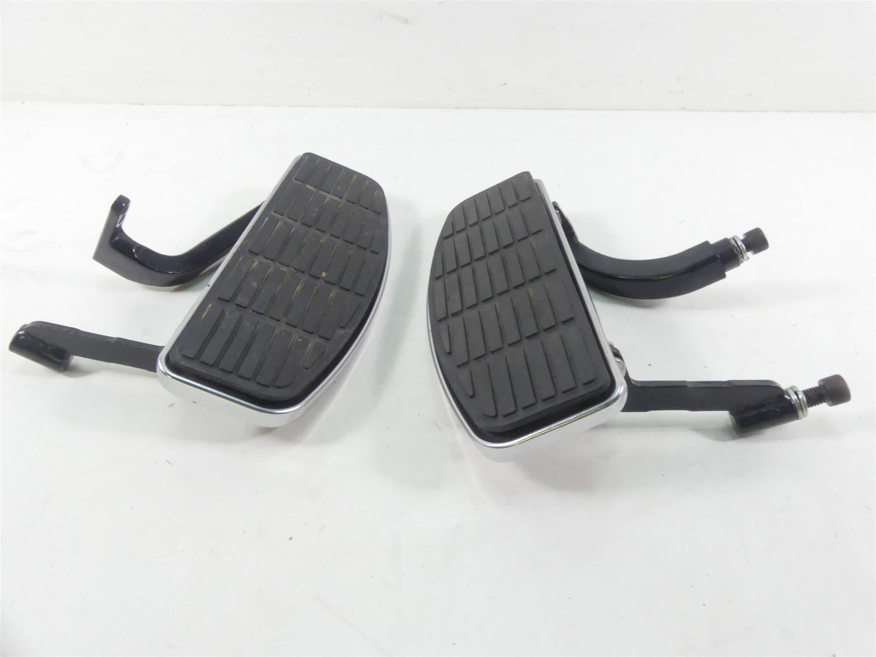 2001 Harley Touring FLHRCI Road King Front Rider Driver Floor Board Set 50622-83 {{ shop.shopifyCountryName }} - Mototech271
