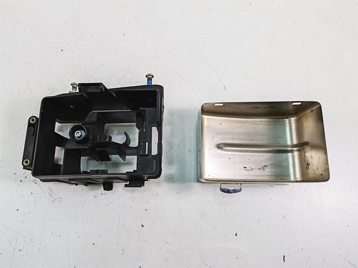 2015 Harley FXDL Dyna Low Rider Electrical Holder Tray & Cover 70367-12 {{ shop.shopifyCountryName }} - Mototech271