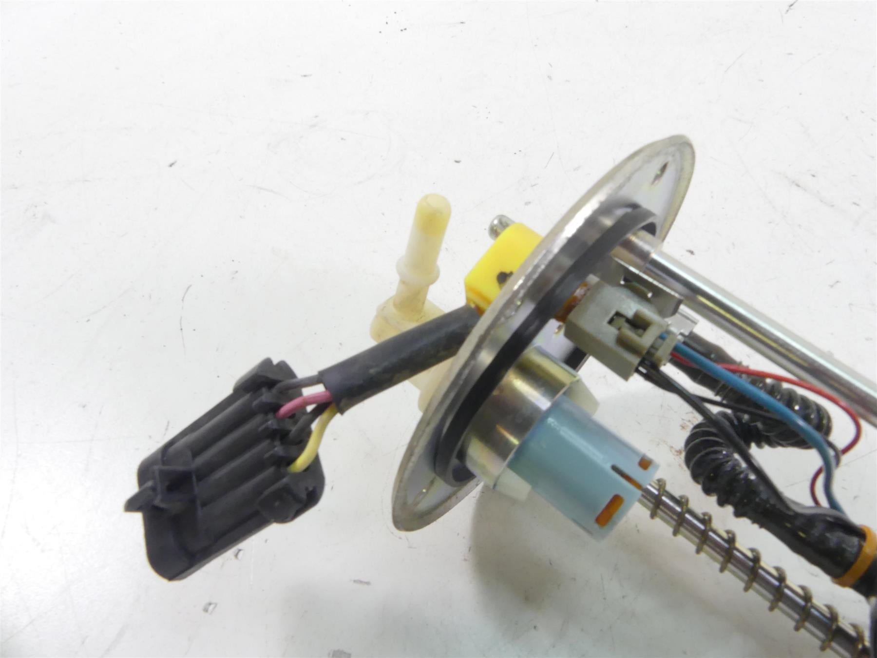 2011 Victory Vision Tour Fuel Gas Petrol Pump - Tested 2521030 {{ shop.shopifyCountryName }} - Mototech271