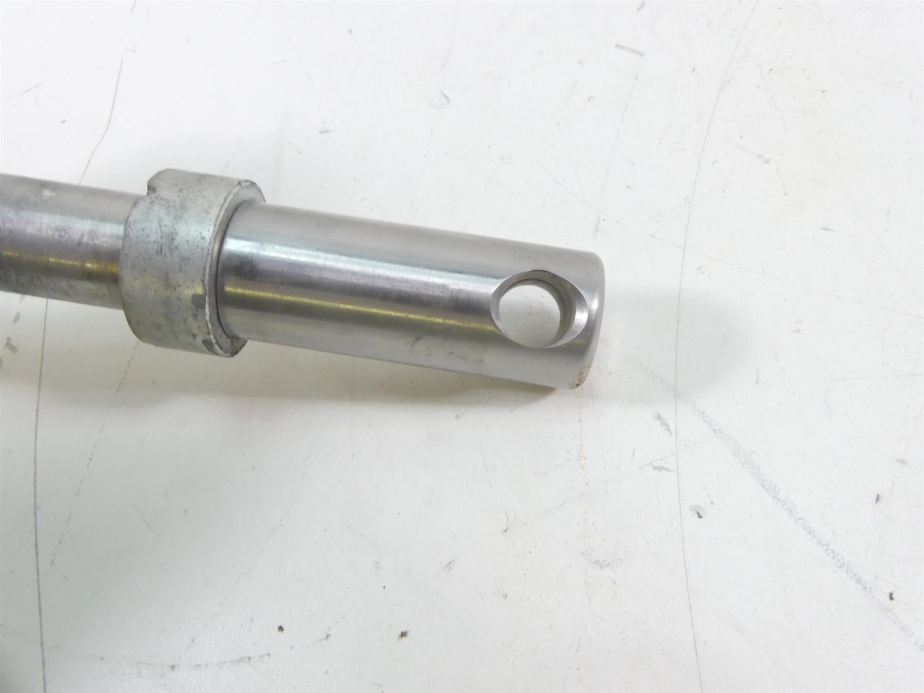 2004 Harley Softail FLSTFI Fat Boy Front Axle Wheel Spindle 3/4" 41584-86A {{ shop.shopifyCountryName }} - Mototech271