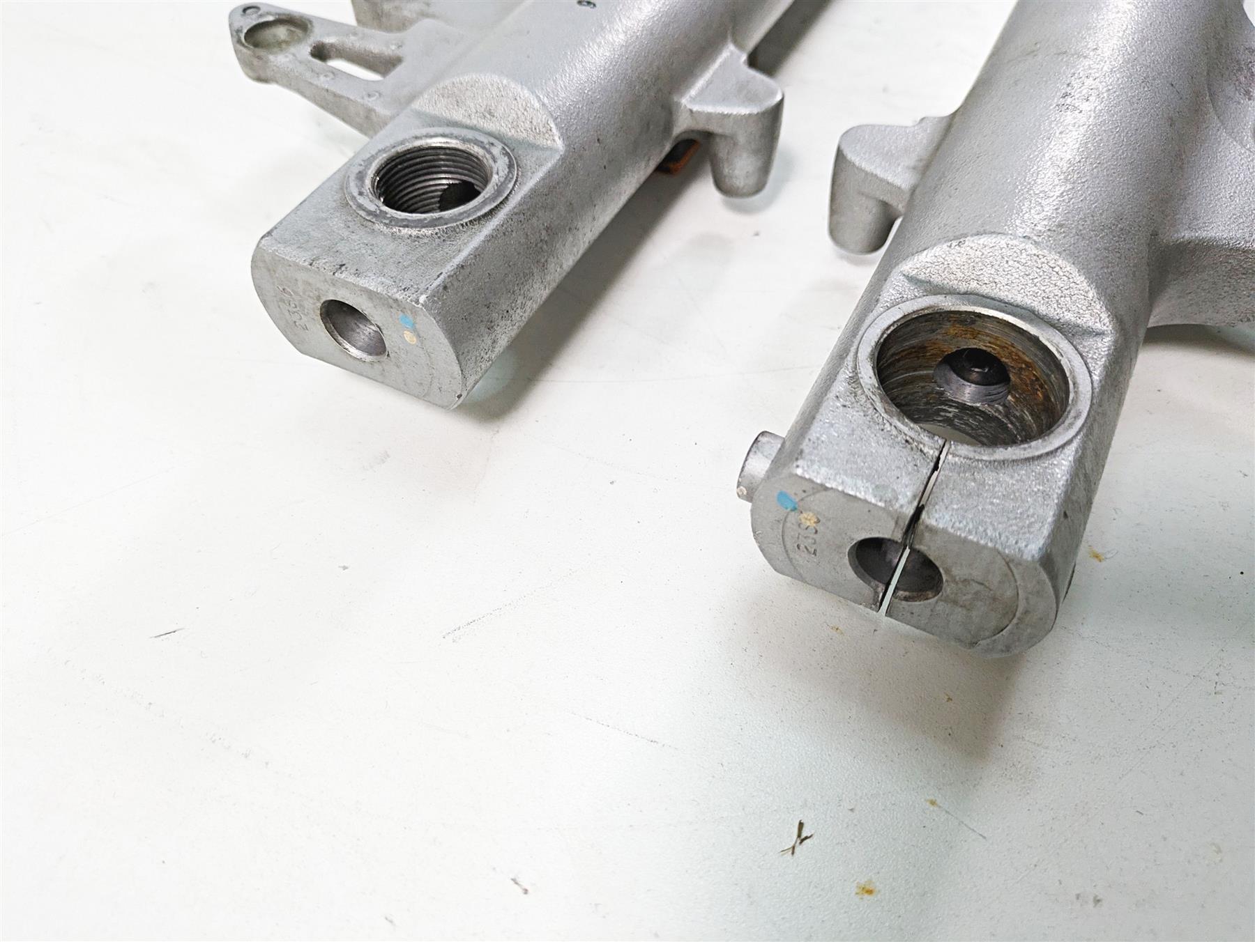 2007 BMW R1200RT K26 Straight Showa Front Fork Leg Set - Read 31427698911 {{ shop.shopifyCountryName }} - Mototech271