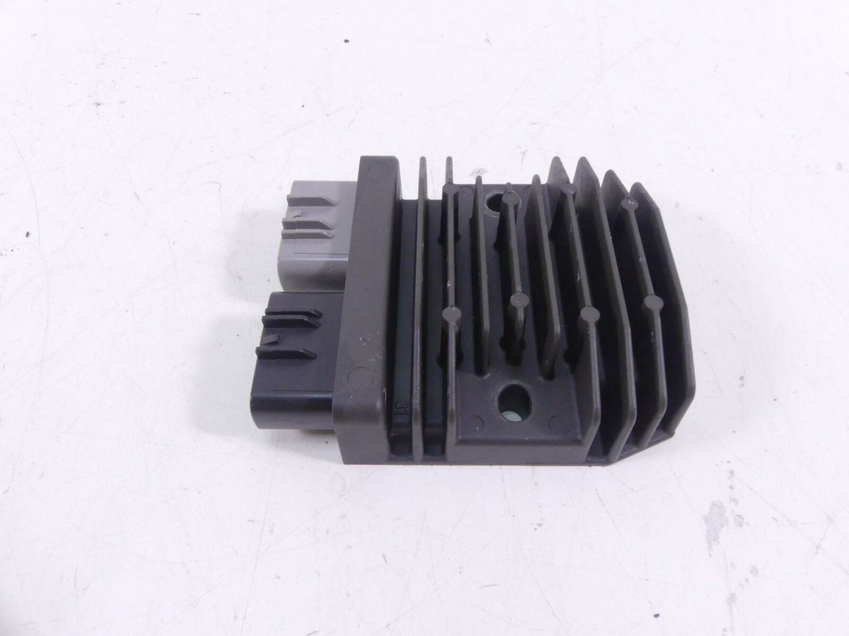 2015 Ducati Diavel Dark Rectifier Voltage Regulator 54040301B {{ shop.shopifyCountryName }} - Mototech271