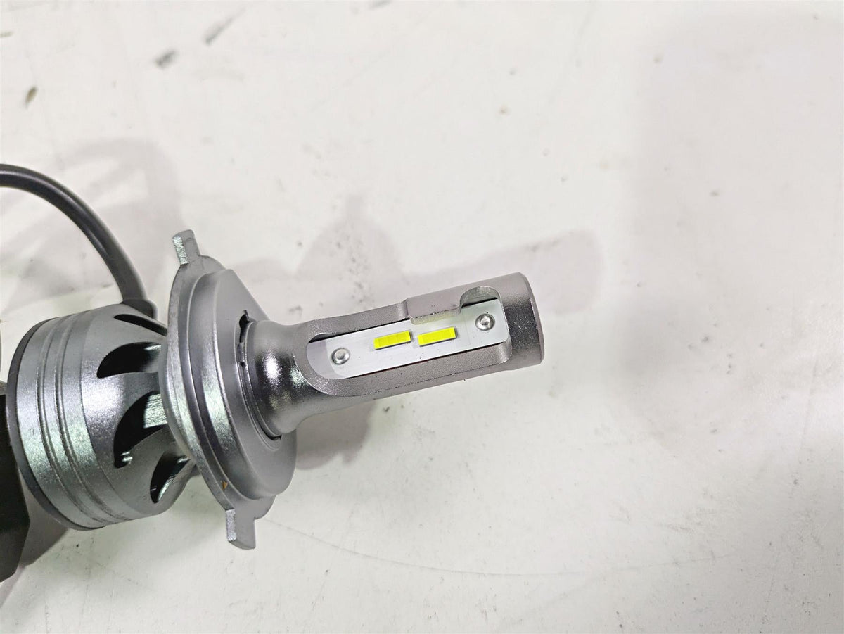 2008 Yamaha XVS1300 V-Star Tourer Fahren H4 Led Headlight Bulb FAH4F6A0807 {{ shop.shopifyCountryName }} - Mototech271