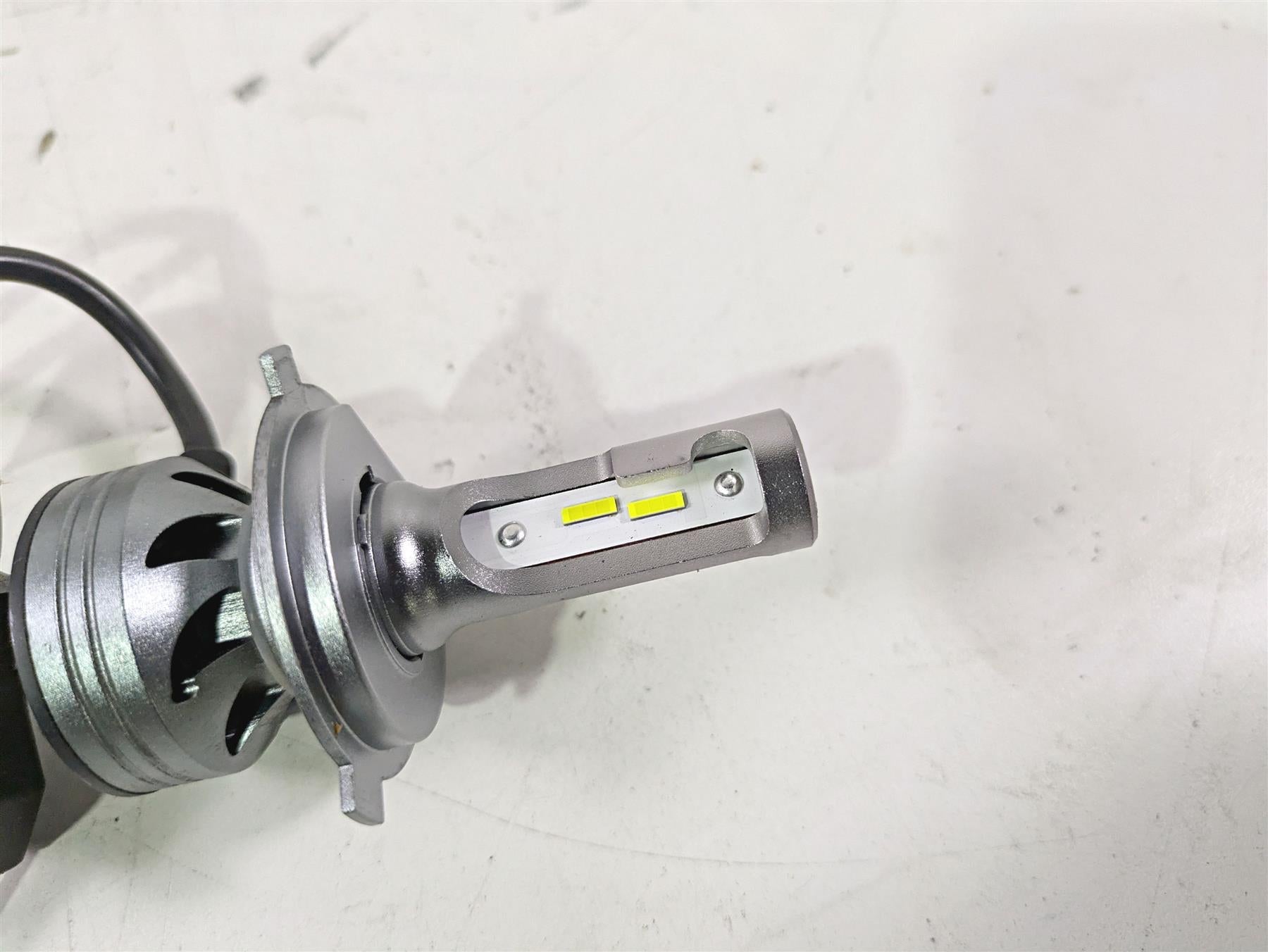 2008 Yamaha XVS1300 V-Star Tourer Fahren H4 Led Headlight Bulb FAH4F6A0807 {{ shop.shopifyCountryName }} - Mototech271