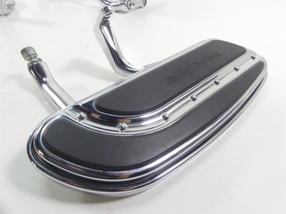 2007 Harley FLHTCU SE CVO Electra Glide Floorboard Shifter Brake Set 50688-04 {{ shop.shopifyCountryName }} - Mototech271