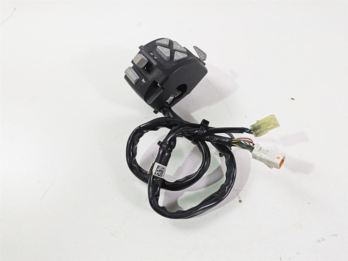 2018 KTM 1290 Super Duke R Left Hand Turn Signal Control Switch 61411170100 {{ shop.shopifyCountryName }} - Mototech271