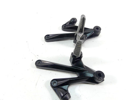 2010 Kawasaki ZX1400 ZX14 R Ninja Rear Passenger Foot Peg Set 35063-0353 {{ shop.shopifyCountryName }} - Mototech271