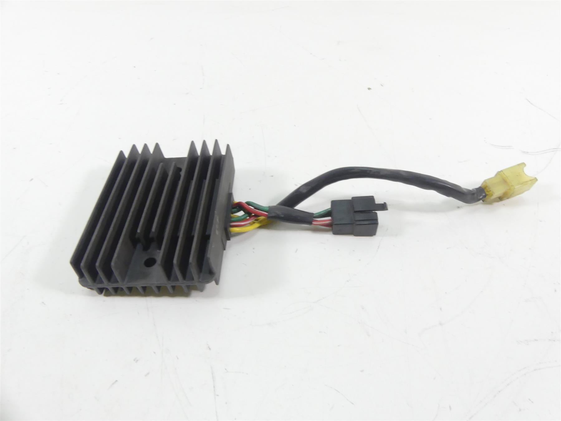 2006 Ducati 999 Biposto Rectifier Voltage Regulator 54040191A SH579EA {{ shop.shopifyCountryName }} - Mototech271