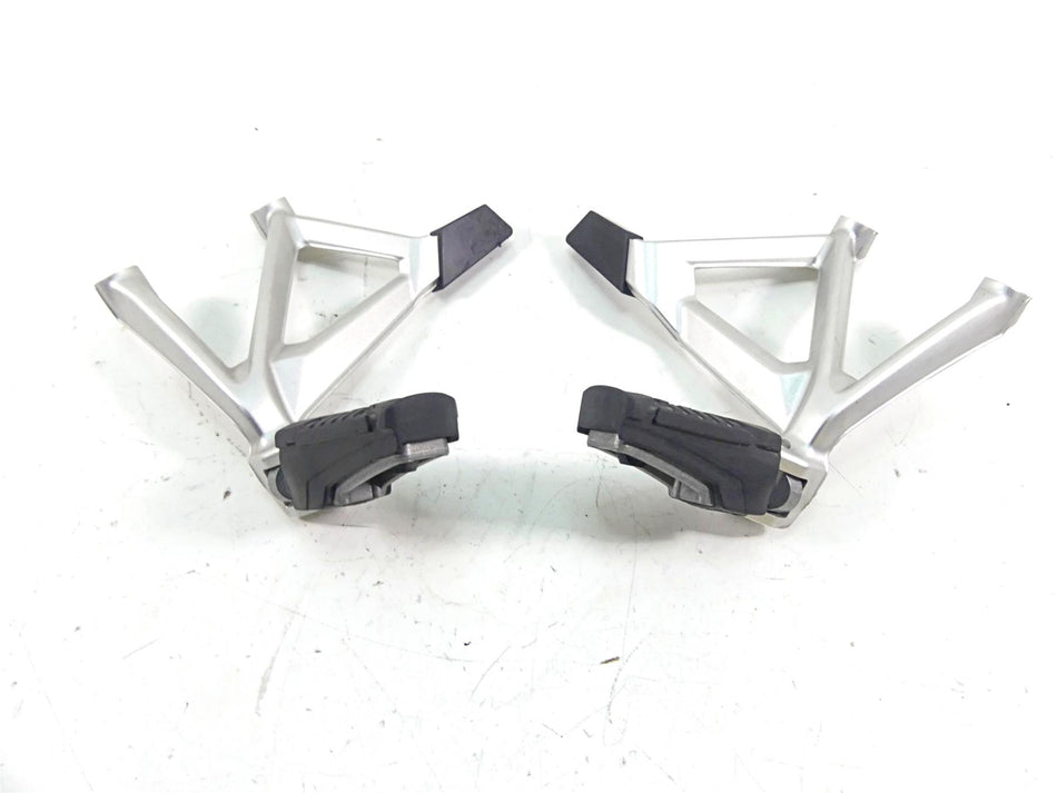 2015 BMW R1200GS GSW K50 Rear Passenger Footpeg Vario Case Set 46718526741 {{ shop.shopifyCountryName }} - Mototech271