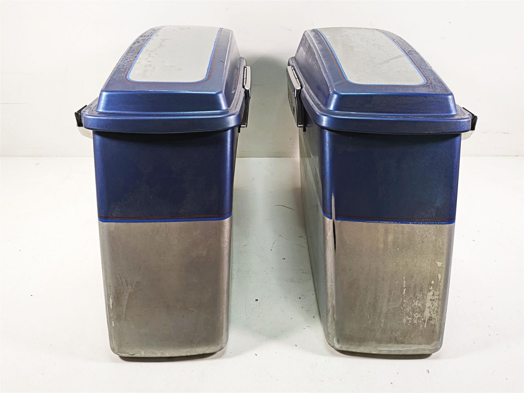 2005 Harley Touring FLHTCUI Electra Glide Saddlebag Saddle Bag Set 90753-93 {{ shop.shopifyCountryName }} - Mototech271