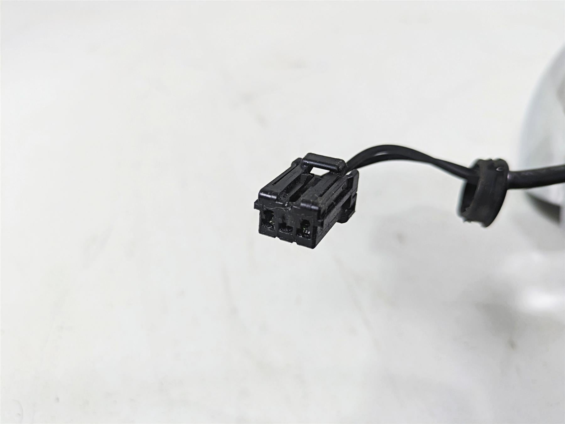 2020 Harley Touring FLHT Electra Glide Rear Led Blinker Turn Signal Bar 68550-09 {{ shop.shopifyCountryName }} - Mototech271