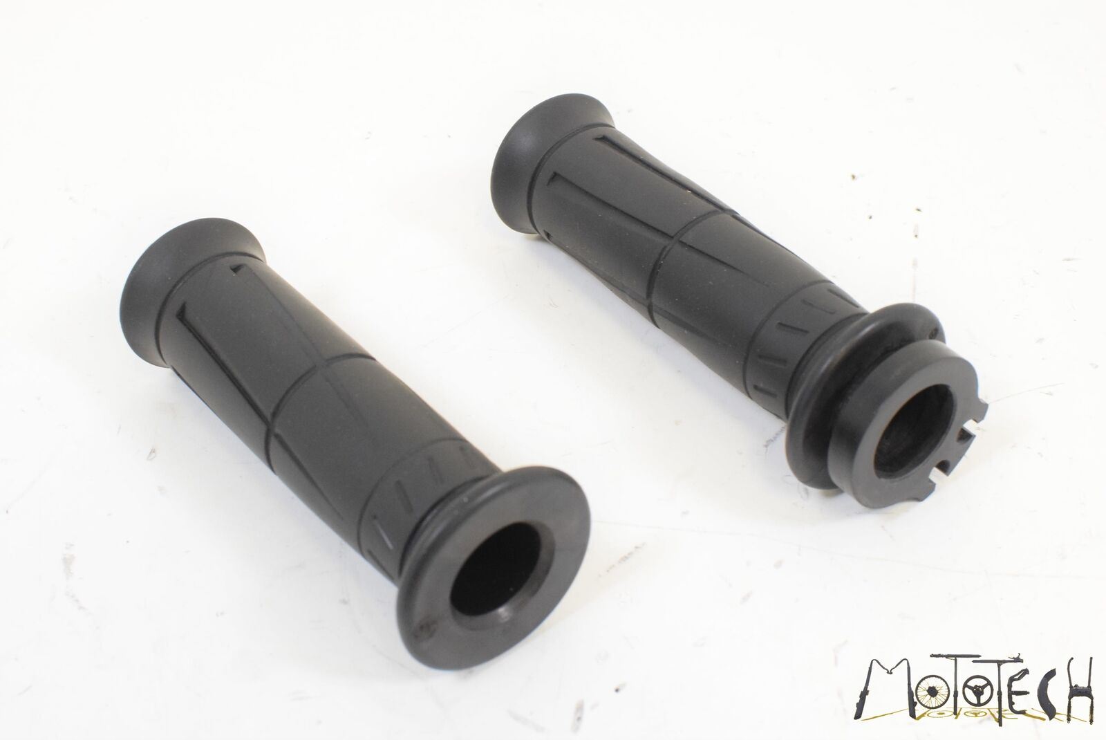 2015 Kawasaki ZX10R ZX10 R Ninja Grip SET 32099-0049 {{ shop.shopifyCountryName }} - Mototech271