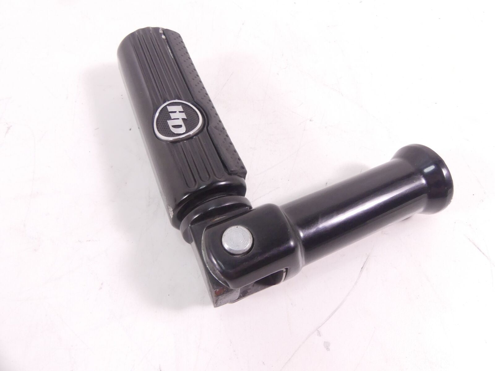 2019 Harley Softail FXBB Street Bob Rear Left Passenger Foot Peg 50500678 {{ shop.shopifyCountryName }} - Mototech271