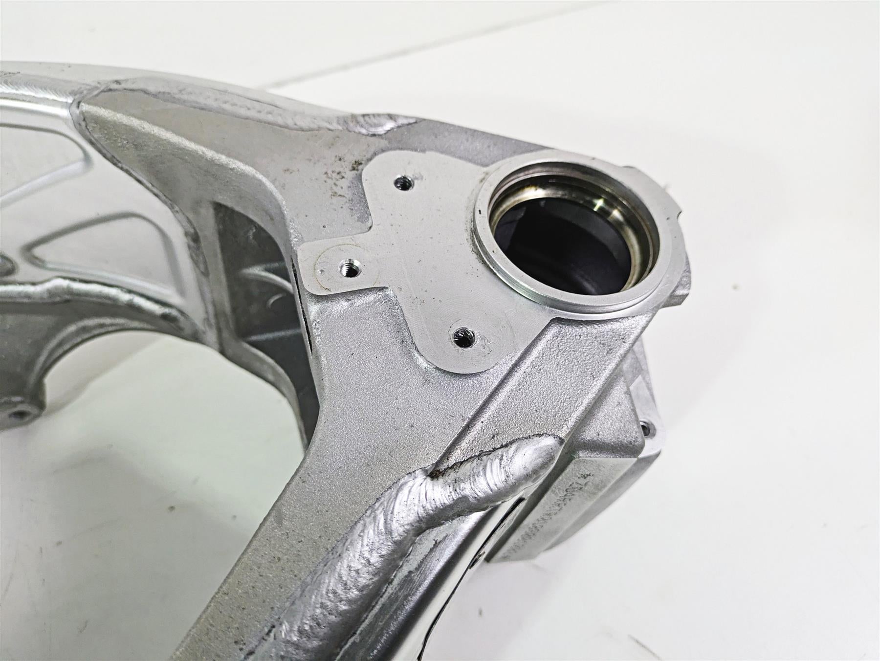 2008 Aprilia RSVR 1000 Factory Straight Main Frame Chassis Silver With Clean Mississippi Title AP8146974 {{ shop.shopifyCountryName }} - Mototech271