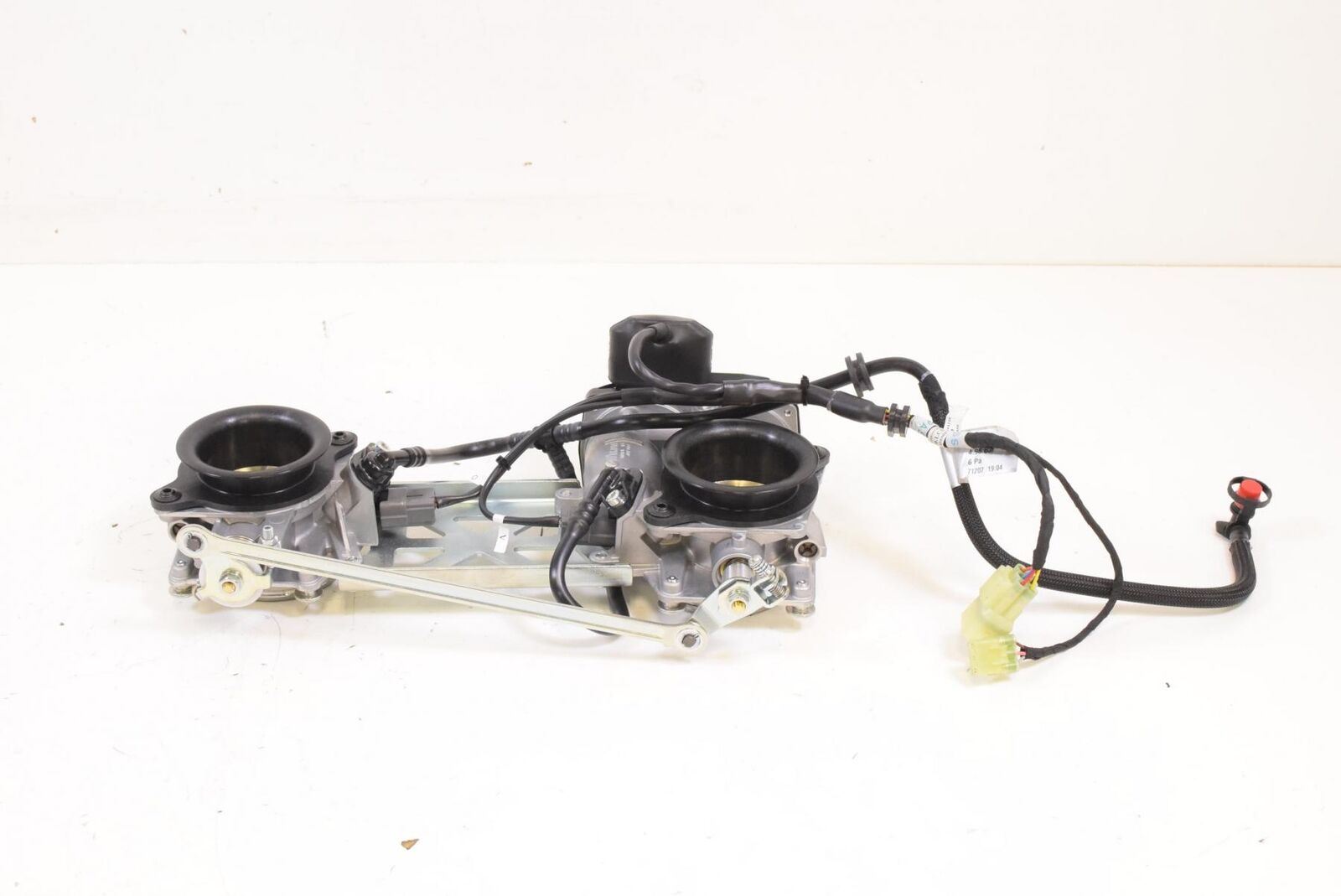 2017 Ducati Supersport 939 Throttle Body Fuel Injector SET 236MILES 28240932A {{ shop.shopifyCountryName }} - Mototech271