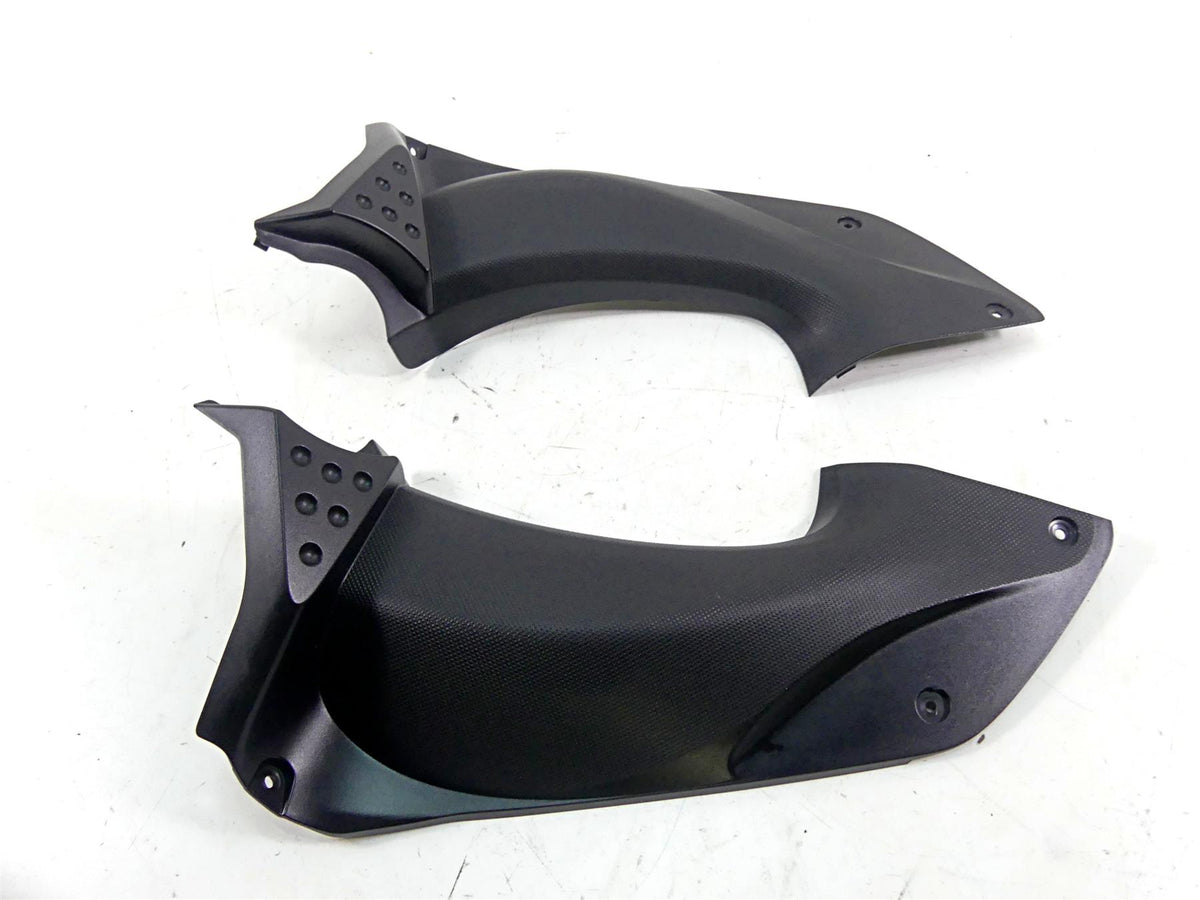 2010 Kawasaki ZX1400 ZX14 R Ninja Inner Intake Cover Fairing Set 55028-0061 {{ shop.shopifyCountryName }} - Mototech271