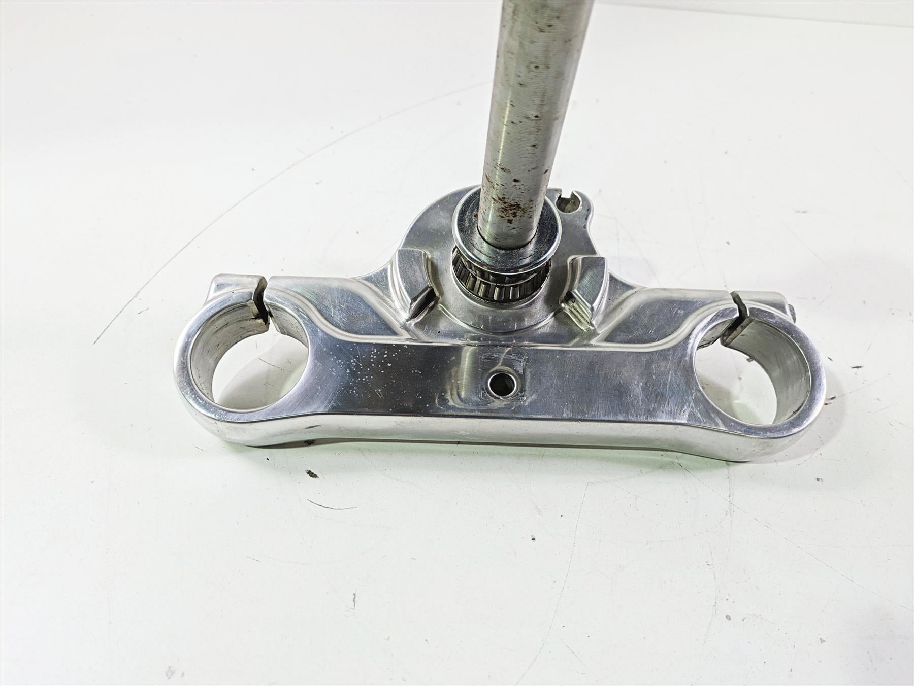 2011 Harley FXDC Dyna Super Glide Lower Triple Tree Clamp 49mm 45867-08 {{ shop.shopifyCountryName }} - Mototech271