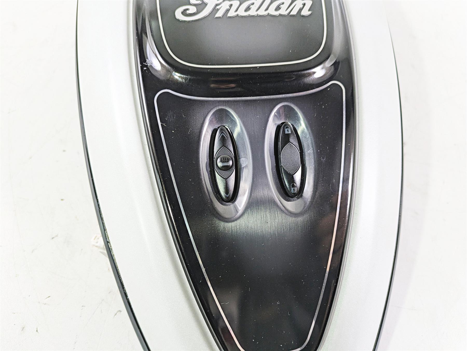 2018 Indian Chieftain Limited Fuel Gas Tank Cover Fairing Cowl & Knobs 5633653 {{ shop.shopifyCountryName }} - Mototech271