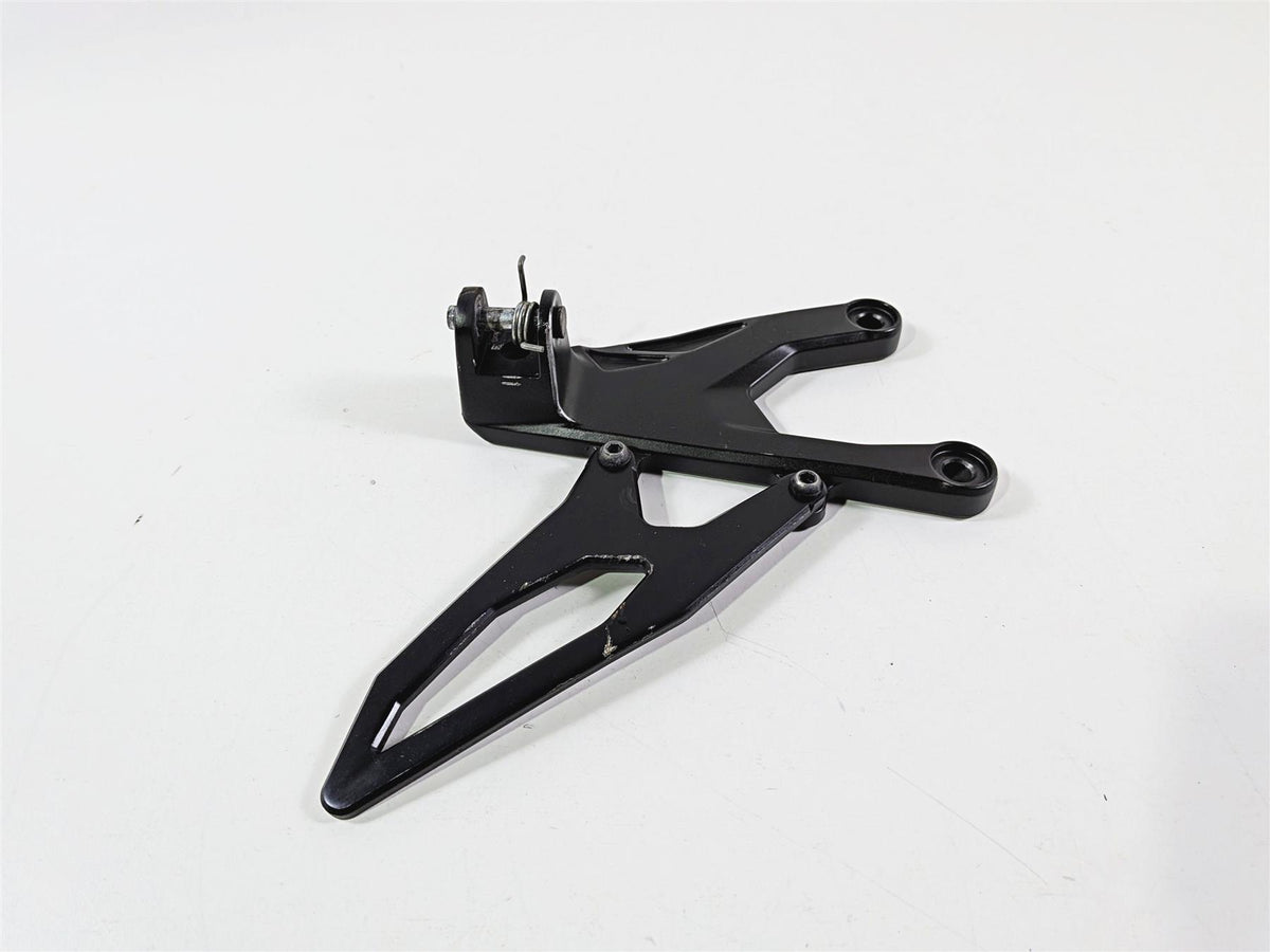 2024 Yamaha YZF R1 RN65 Front Left Rider Footpeg Mount - Read 2CR-27442-00-00 {{ shop.shopifyCountryName }} - Mototech271