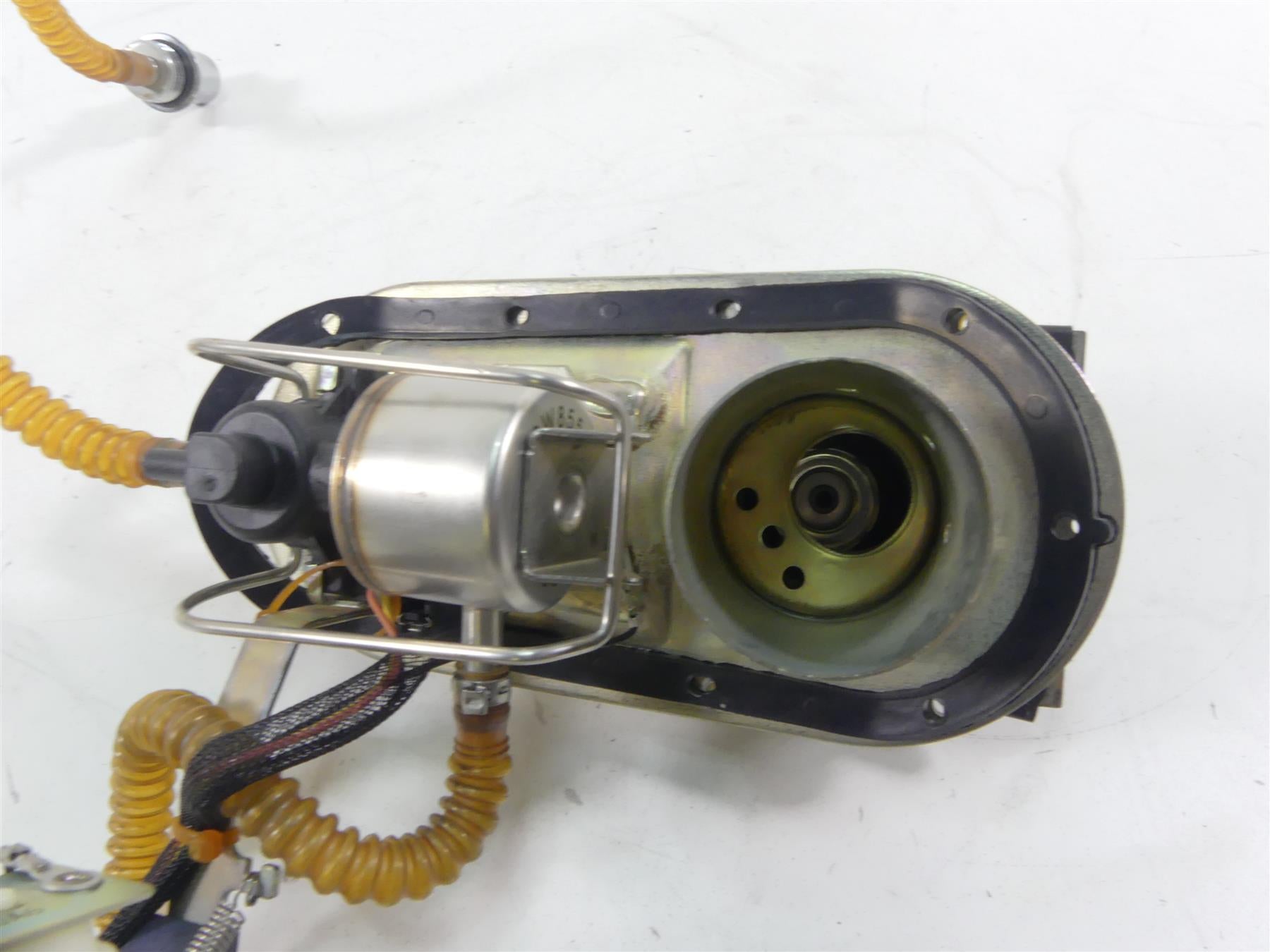 2007 Harley FLHTCU SE CVO Electra Glide Fuel Gas Petrol Pump - Tested 62897-01B {{ shop.shopifyCountryName }} - Mototech271
