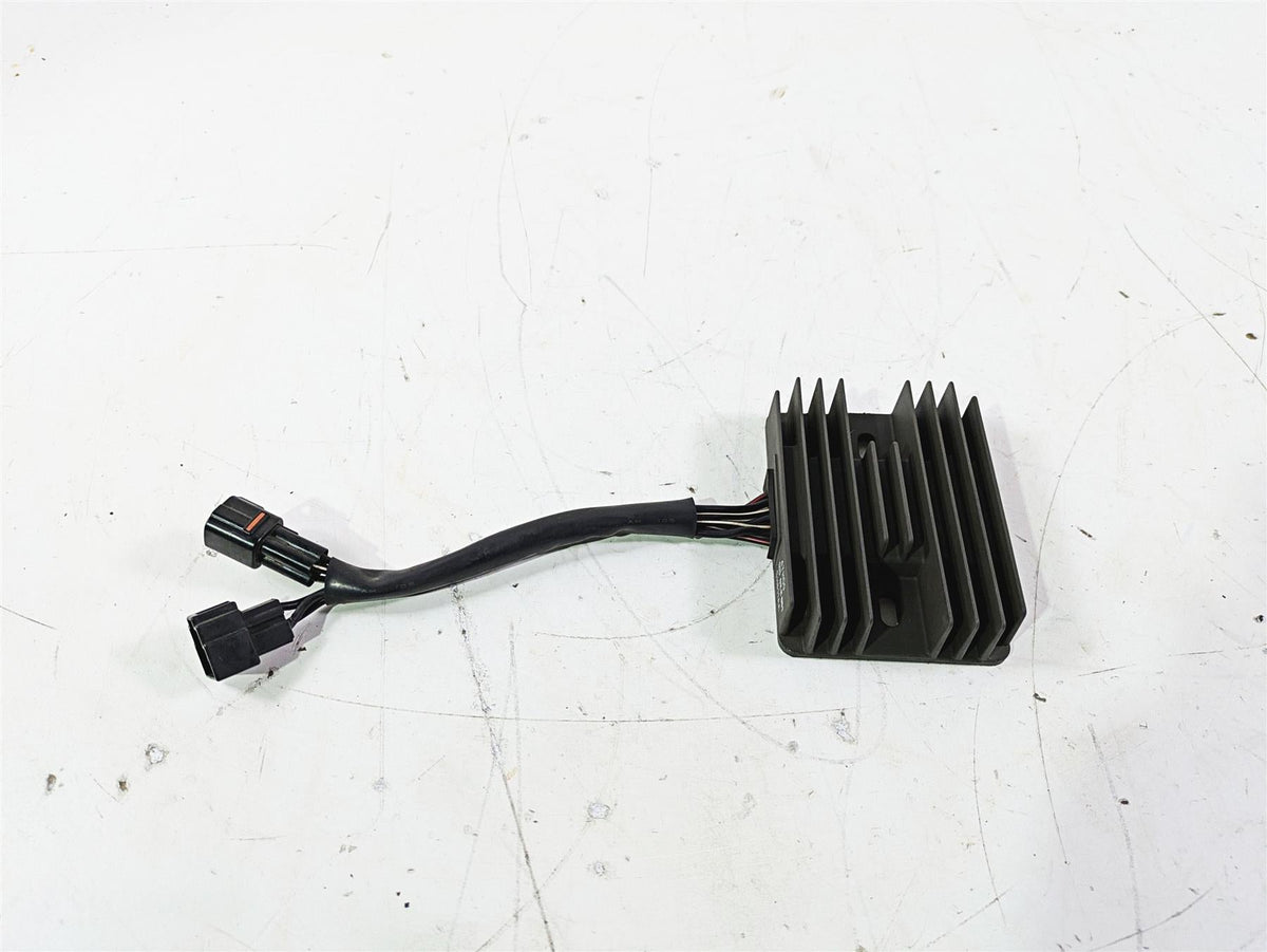 2016 Suzuki GSXR1000 Rectifier Voltage Regulator SH811AA 32800-47H00 {{ shop.shopifyCountryName }} - Mototech271