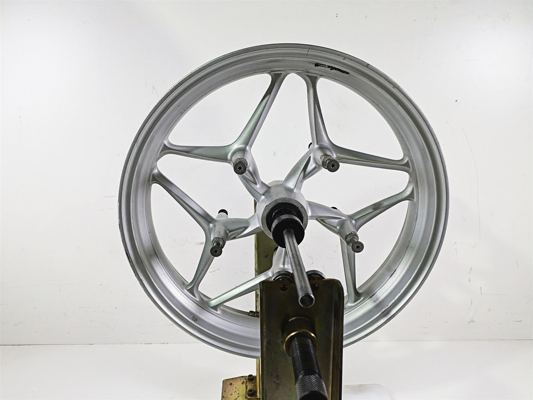 2009 BMW R1200RT K26 17x3.5 Front Wheel Rim - Runout 36317696159 {{ shop.shopifyCountryName }} - Mototech271