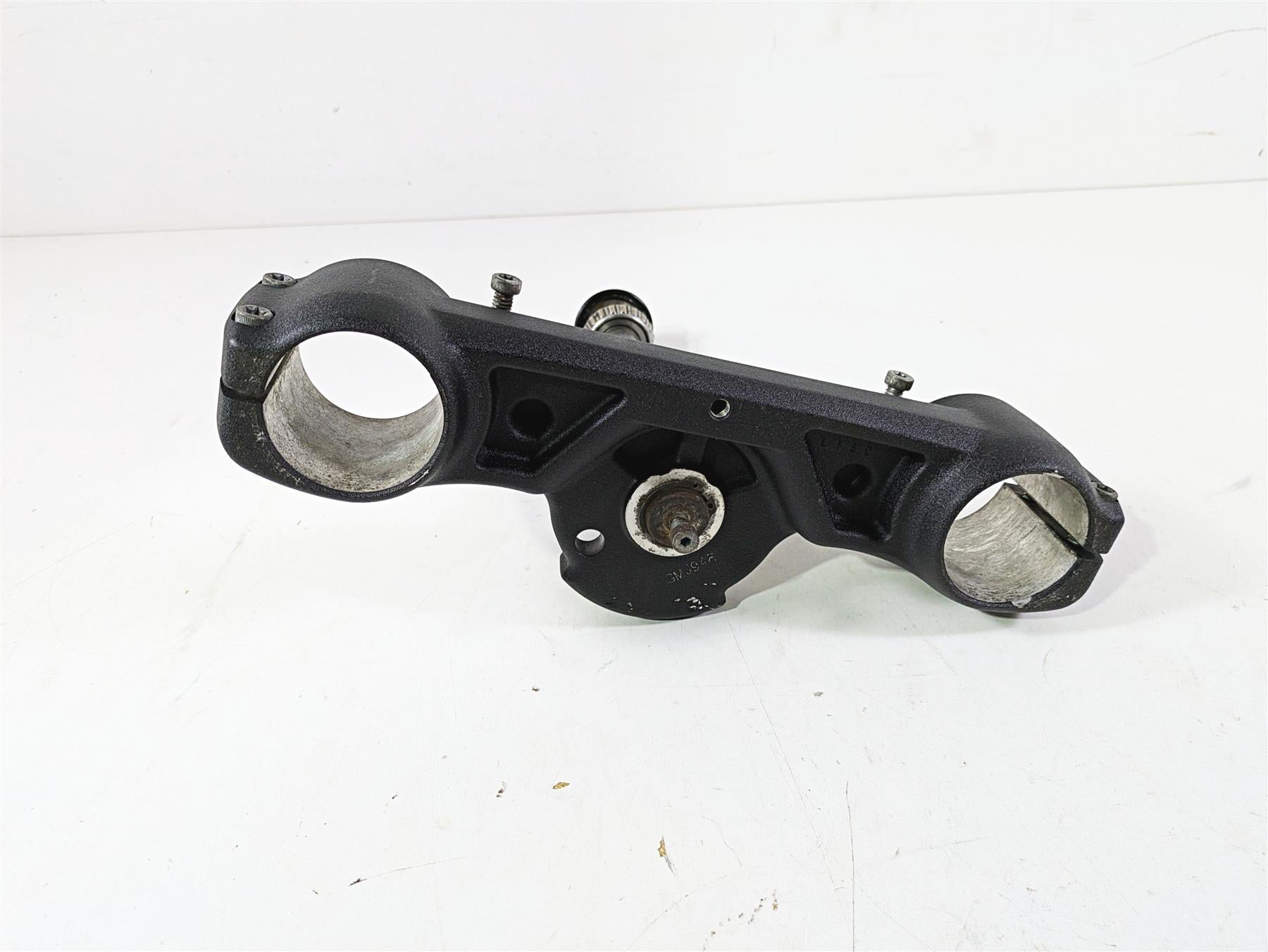 2018 Harley Softail FXFBS Fat Bob Lower Triple Tree Steering Clamp 59mm 45900192 {{ shop.shopifyCountryName }} - Mototech271