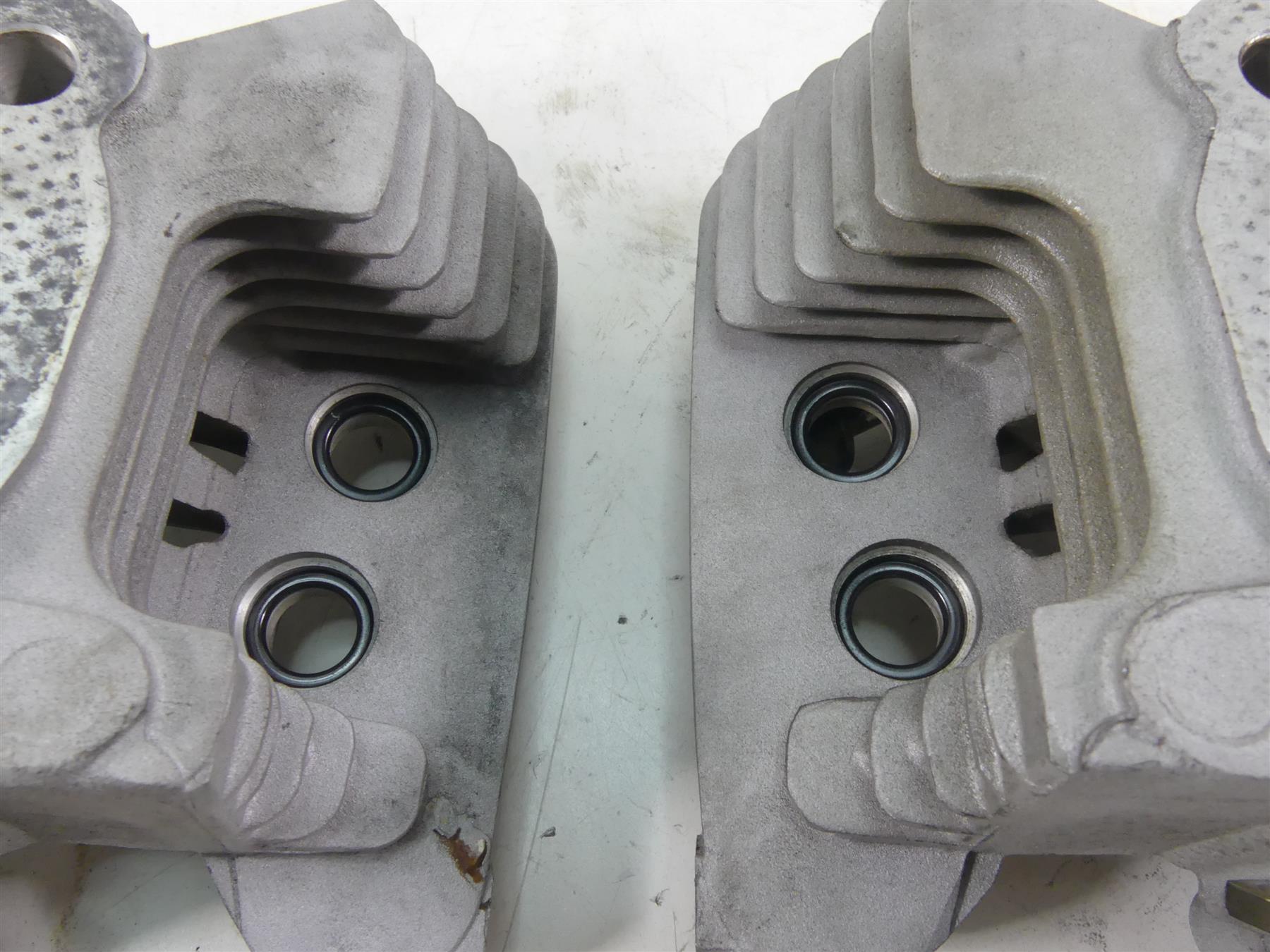 2000 Harley Dyna FXR4 CVO Super Glide Cylinder Head Cylinderhead Set 16720-84C {{ shop.shopifyCountryName }} - Mototech271