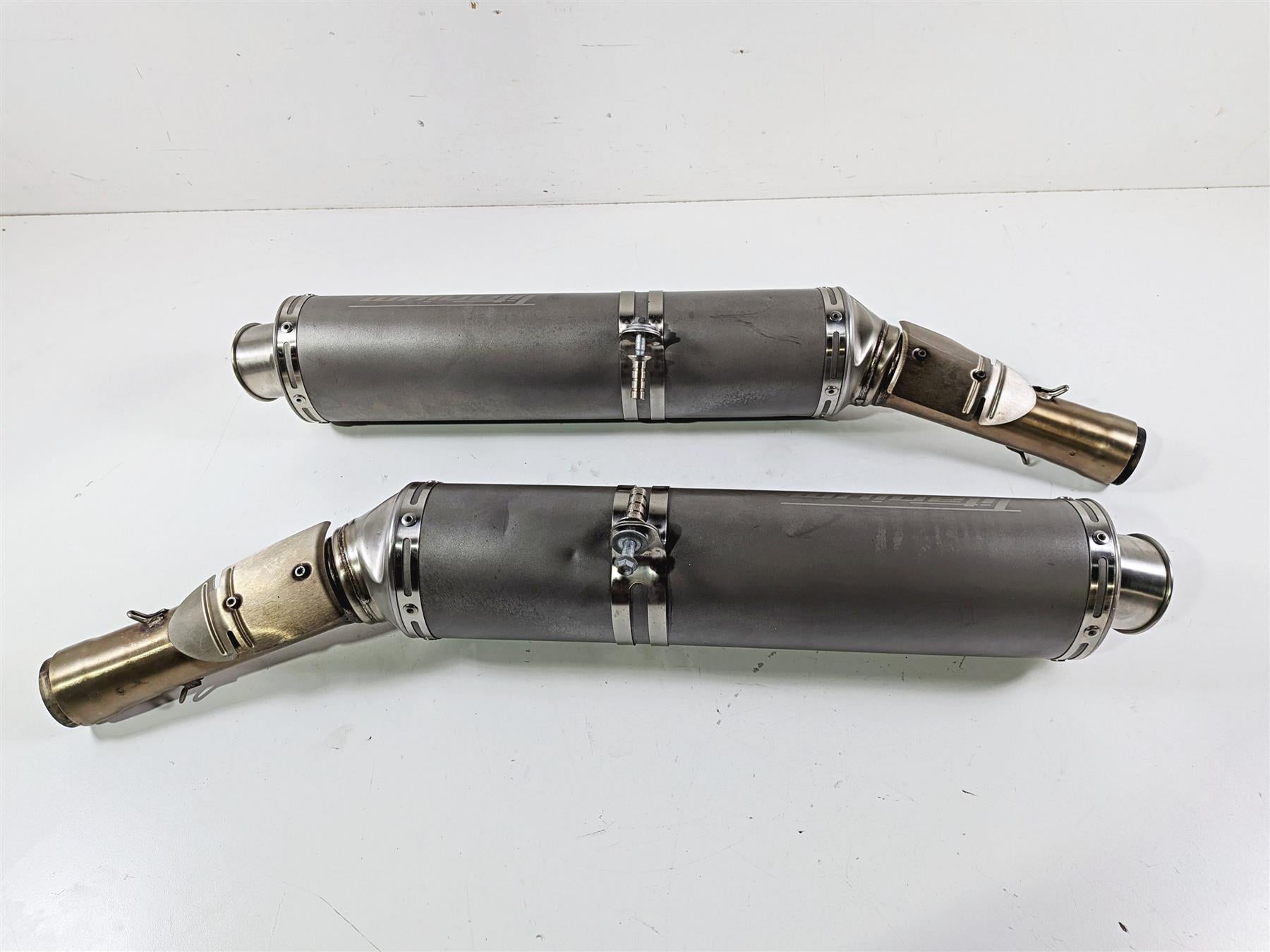 2008 Aprilia RSVR 1000 Factory Titanium Racing Exhaust Pipe Muffler AP8119716 {{ shop.shopifyCountryName }} - Mototech271