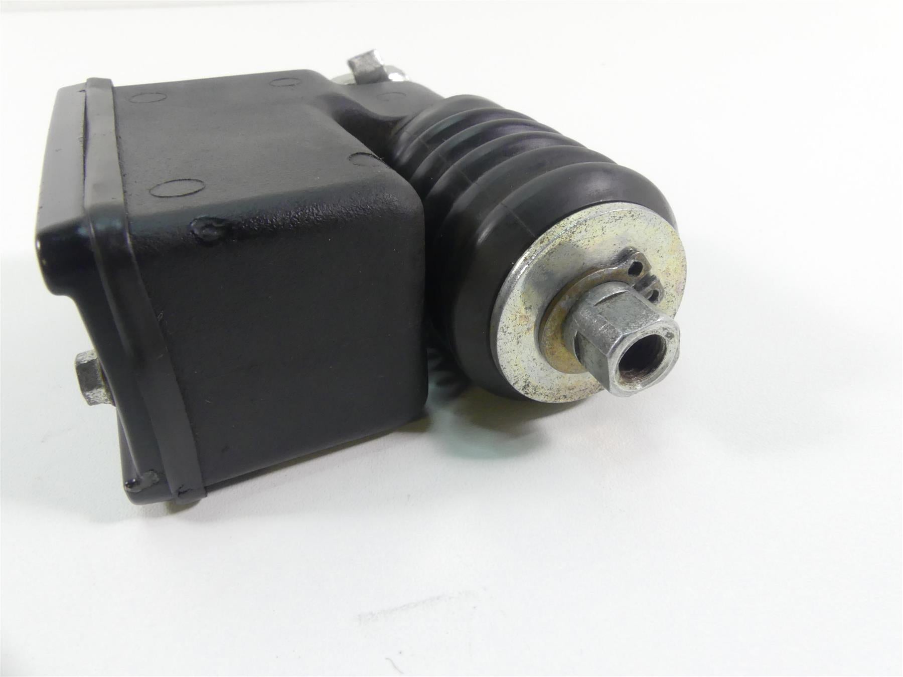 1999 Harley Dyna FXDL Low Rider Rear Brake Master Cylinder 42474-90C {{ shop.shopifyCountryName }} - Mototech271