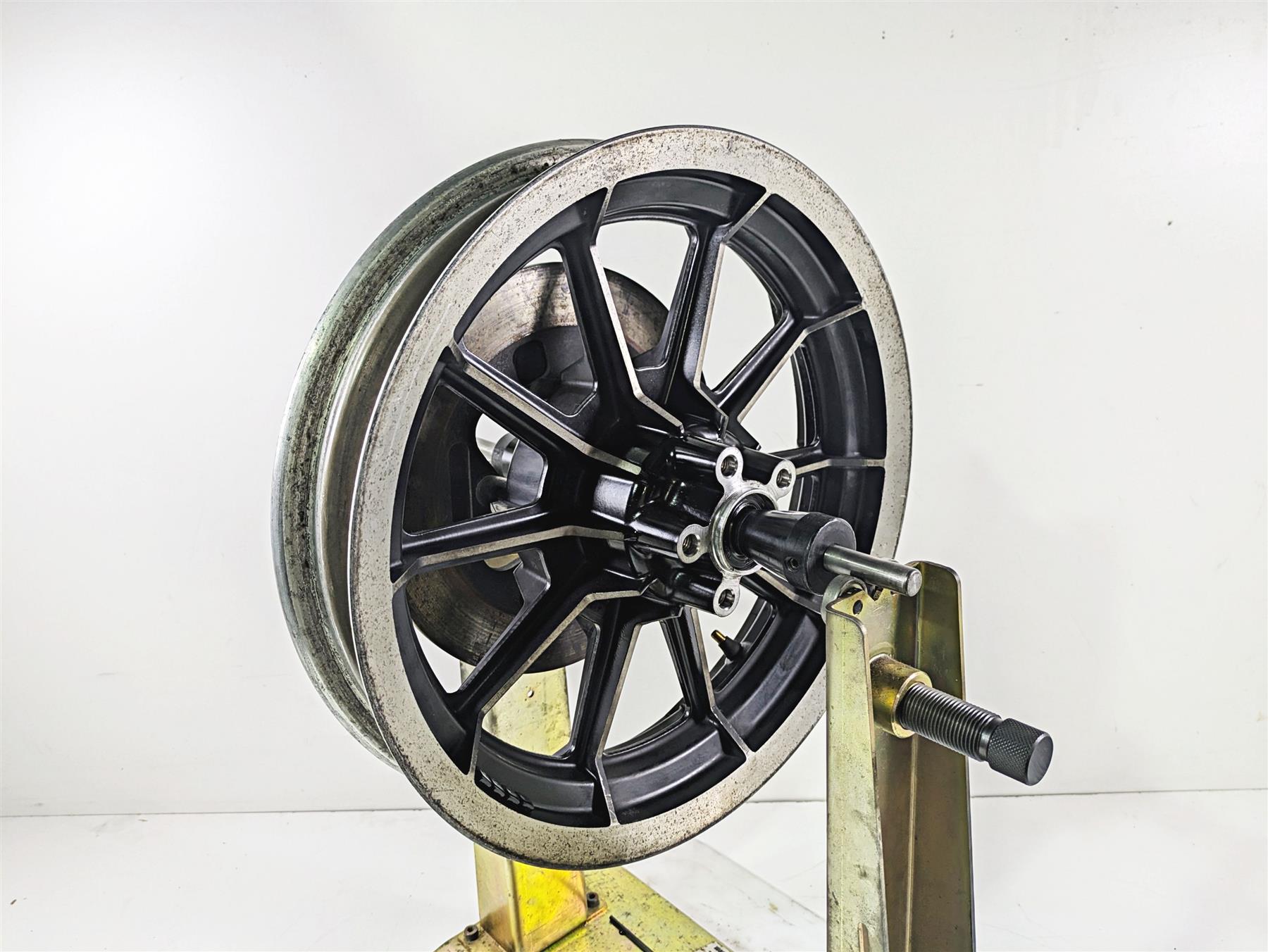 1996 Harley Touring FLHTCUI Electra Glide 16x3 Rear Wheel Rim 10 Spoke 43402-87A {{ shop.shopifyCountryName }} - Mototech271