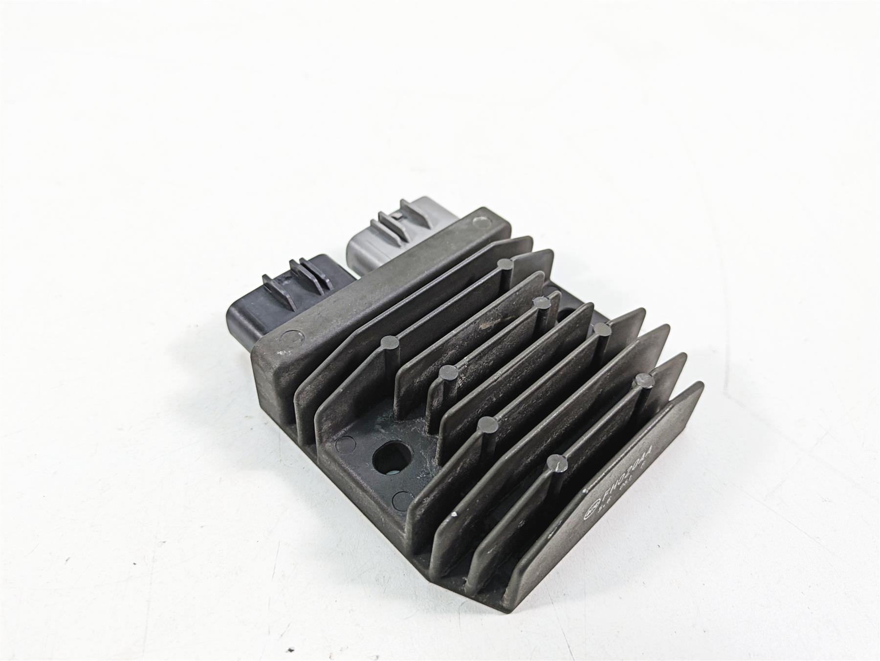 2016 BMW R1200R K53 Rectifier Voltage Regulator FH020AA 12318523367 {{ shop.shopifyCountryName }} - Mototech271