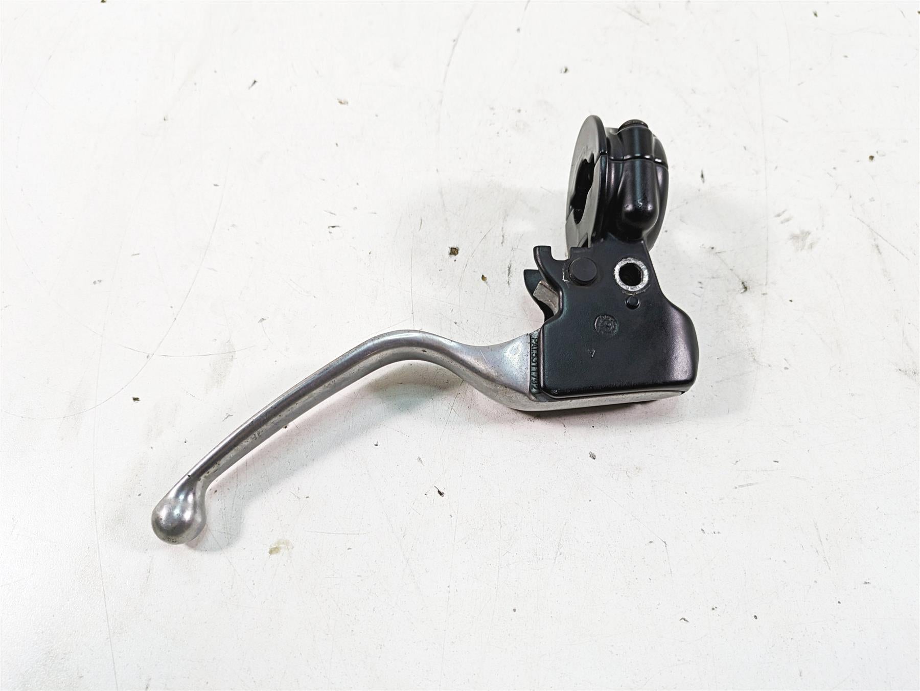 2011 Harley Touring FLHR Road King Clutch Perch & Lever 38700-08A 45080-08A {{ shop.shopifyCountryName }} - Mototech271