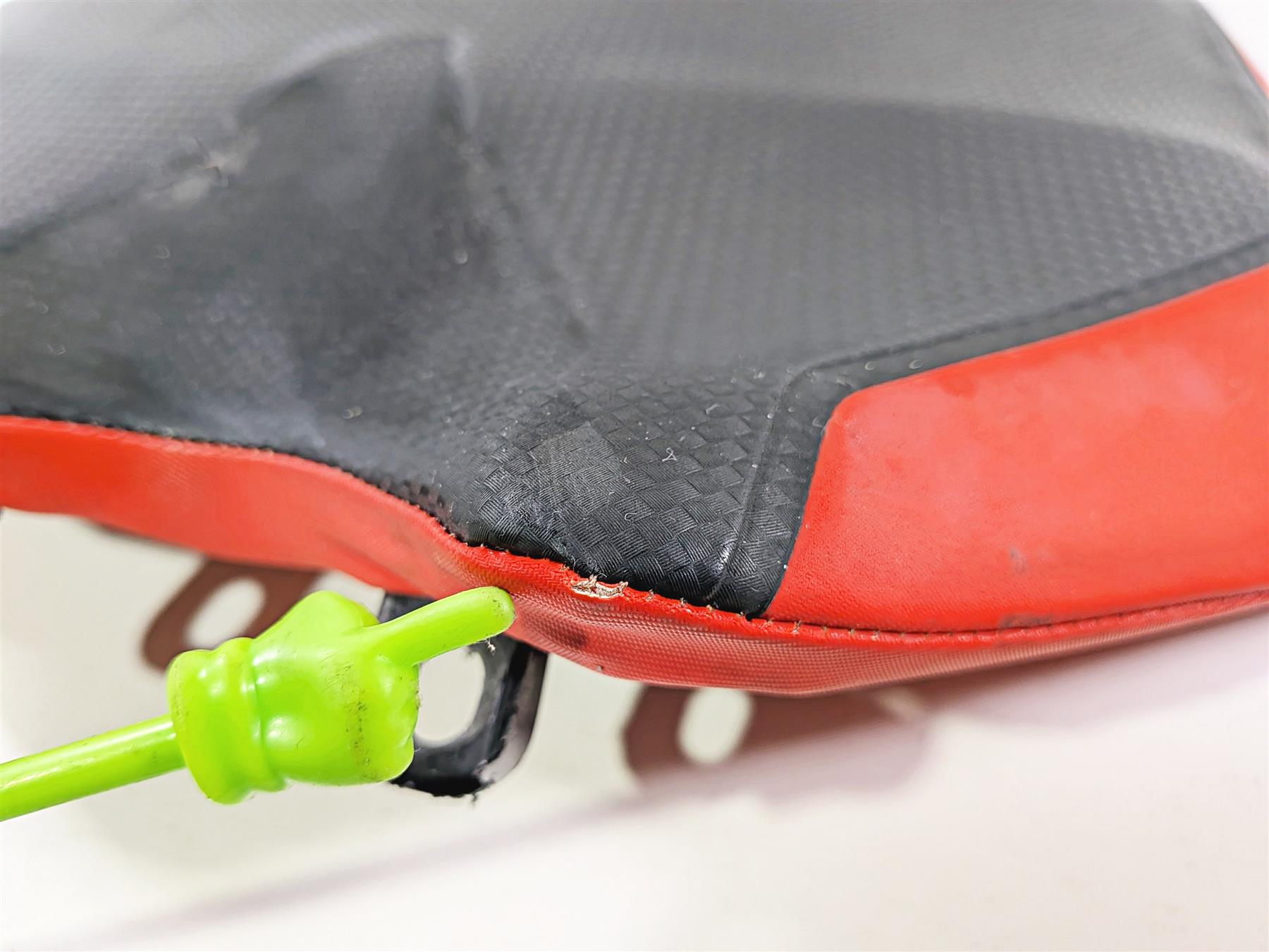 2014 Aprilia RSV4 RR Factory Front Seat Saddle 85883200A2 {{ shop.shopifyCountryName }} - Mototech271