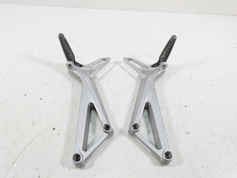 2013 MV Agusta F3 675 ERA Rear Passenger Footpeg Set 80A0B5659 8AA0B5660 {{ shop.shopifyCountryName }} - Mototech271